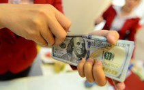 Giá USD vượt đỉnh năm 2017
