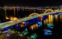 Cầu Rồng Đà Nẵng phun lửa chào đón thủy thủ Mỹ