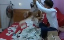 Bạn tặng 1,4kg tiền lẻ mừng cưới, cô dâu chú rể đếm 3 ngày chưa xong