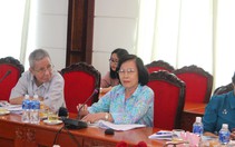 Học sinh áp lực vì phải học quá nhiều
