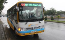 Tài xế đuổi học sinh xuống xe buýt vì không có tiền thối 100.000