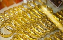 Vàng trượt giá do USD phục hồi