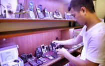 Sôi động thị trường điện thoại cũ