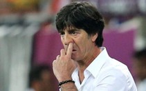 Joachim Low được khuyên 'chỉnh đốn tác phong'