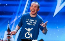 Anh chàng bại não đoạt quán quân Britain’s Got Talent 2018 bằng tấu hài
