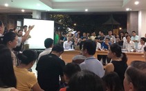 Khi con mèo lọt vô hồ nước chung cư...