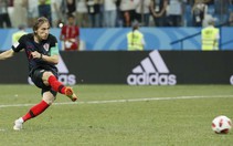 ‘Cay’ Kasper Schmeichel, Modric không nghiên cứu phạt đền trước trận nữa