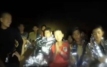 Hải quân Thái đăng video đội bóng nhí kẹt trong hang vẫn khỏe mạnh