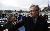 Ông Steve Bannon mất việc do lời chỉ trích ông Trump