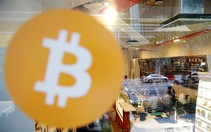 Bitcoin lao dốc 25%, còn 10.200 USD/đồng