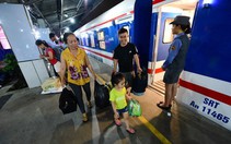 Đường sắt nhiều tàu mới nhưng vẫn lo... cò vé