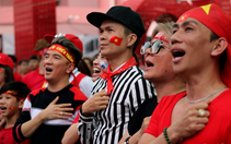 Nghệ sĩ Sài Gòn tụ hội cổ vũ đội tuyển U23 Việt Nam