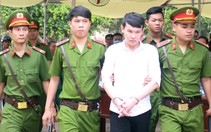 Bán mình cho 'quỷ' vì đam mê cờ bạc