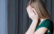 Lên án cô đánh trò, nhưng giáo viên bị bạo hành thì sao?
