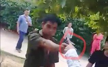 Xuất hiện clip phó công an xã rút súng chĩa vào người dân