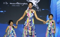 Ba mẹ con Hương Giang  cùng Tiểu Vy, H'Hen Niê diễn thời trang nhí