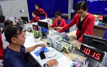 Cảnh báo ngân hàng 'ép' khách hàng vay vốn mua bảo hiểm nhân thọ