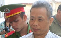 Trả hồ sơ vụ án cựu bí thư Bến Cát, Bình Dương, người nhà bị cáo vỗ tay