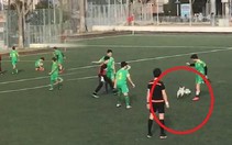 Video hài hước: 'Cẩu tặc' đại náo giải bóng đá Thổ Nhĩ Kỳ