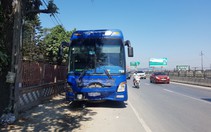 Xe khách va chạm xe biển xanh, 3 người chết, 5 bị thương