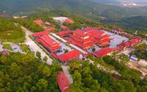 Chùa Ba Vàng chiếm hàng chục ngàn mét vuông đất rừng quốc gia?