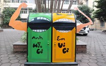 Thùng rác 'khoe cơ bắp', mọc thêm giàn cây xanh