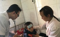 Bác sĩ về huyện nghèo, bệnh nhi hạn chế 'ở 7 ngày, uống kháng sinh'