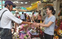 Nhiều cửa hàng ngưng nhận bán hoa 8-3 vì quá tải