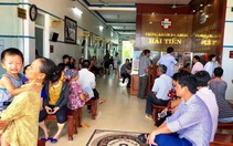 50 du khách nhập viện vì ngộ độc thực phẩm