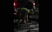 Công an chặn bắt ôtô chở hàng chục cây giáo mác để thanh toán nhau