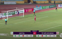 Video cú panenka 'dở không tưởng' của cầu thủ Viettel