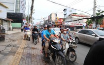 Chưa quyết liệt với xe máy leo lề