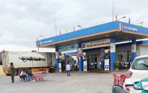 Một nữ nhân viên bán xăng bị đâm chết lúc rạng sáng