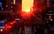 Cúp điện bất ngờ, thành phố New York tê liệt