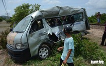 Đề nghị Bình Thuận điều tra nguyên nhân tai nạn giữa tàu SE27 với ôtô 16 chỗ
