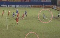 Trợ lý trọng tài sai lầm 'hết nói nổi': Đứng dưới hàng thủ 3m vẫn chưa việt vị