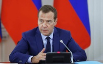 Thủ tướng Medvedev và toàn bộ chính phủ từ chức để ông Putin sửa hiến pháp