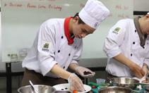 Bỏ đại học luật đi học nghề bếp