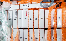 Mỹ phá đường dây tuồn đồ Apple sang Nga qua nhân viên hàng không