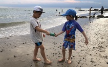 Đi loanh quanh cùng con