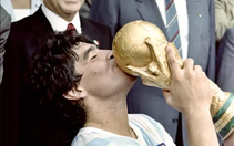 Sự nghiệp vĩ đại của Maradona qua ảnh