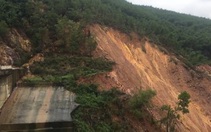 Sạt lở khoảng 5.000m3 đất gần đập thủy điện Hương Điền