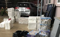 Bắt quả tang một ôtô 7 chỗ chở hơn 11.000 gói thuốc lá lậu