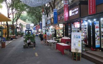 Ngành sách ứng phó trong bão dịch