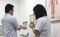 Sở Y tế TP.HCM kiến nghị ‘bấm lỗ’ chứng chỉ hành nghề bác sĩ ‘vẽ bệnh moi tiền’