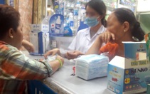 Giá khẩu trang, nước rửa tay: trên mạng nhộn nhạo, siêu thị bình ổn