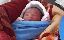 Bé gái sơ sinh bị bỏ rơi ngoài ruộng khoai qua đời sau 20 ngày nằm viện