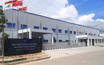 Công nhân ngất xỉu, khó thở khi làm trong nhà máy điện tử