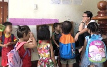 'Montessori hiện đại' học phí cao chỉ là xếp hình, cắt chuối, xay hạt tiêu...?