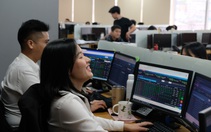 Dòng tiền đổ vào mua cổ phiếu, chứng khoán tăng vọt trong phiên khai trương năm mới Tân Sửu